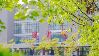 武汉城市职业学院阅读区